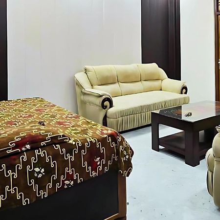 Ramayana Grand Hotel Ayodhya Esterno foto