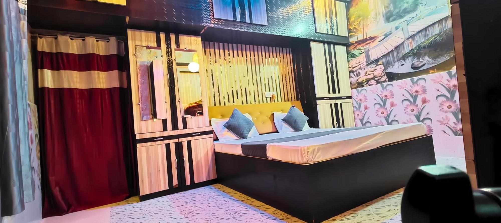 Ramayana Grand Hotel Ayodhya Esterno foto