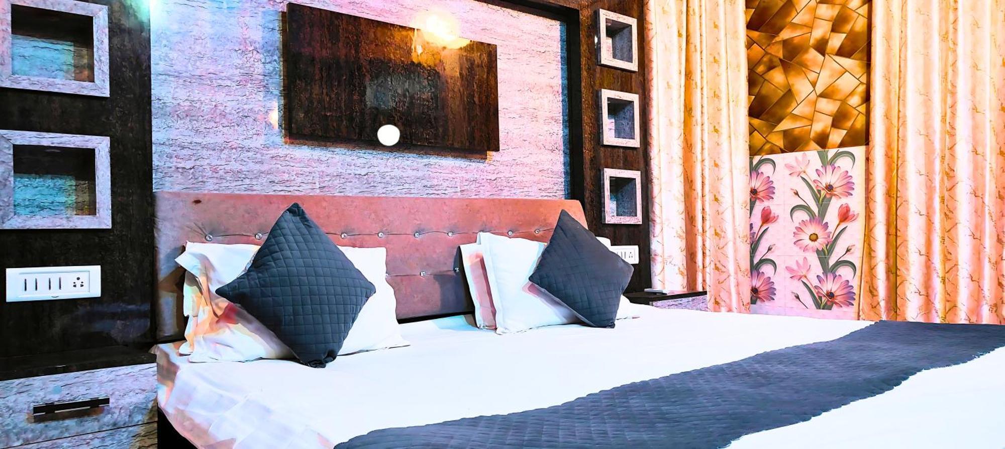 Ramayana Grand Hotel Ayodhya Esterno foto