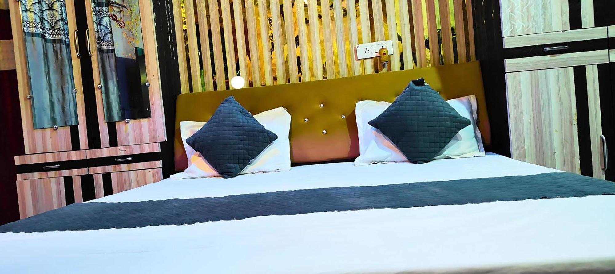 Ramayana Grand Hotel Ayodhya Esterno foto